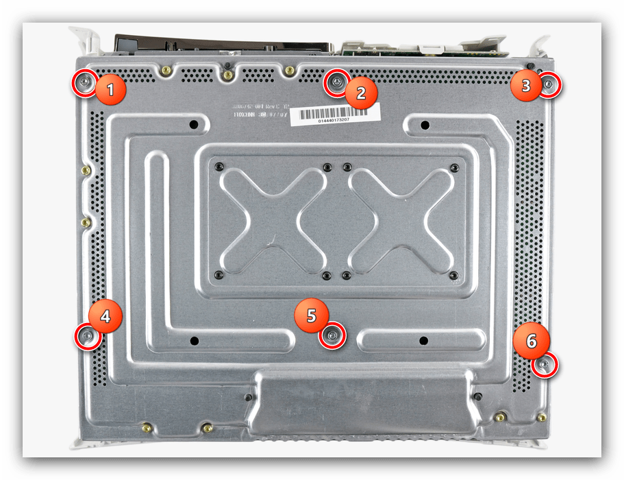 Выкручивание корпусных винтов Xbox 360 Fat