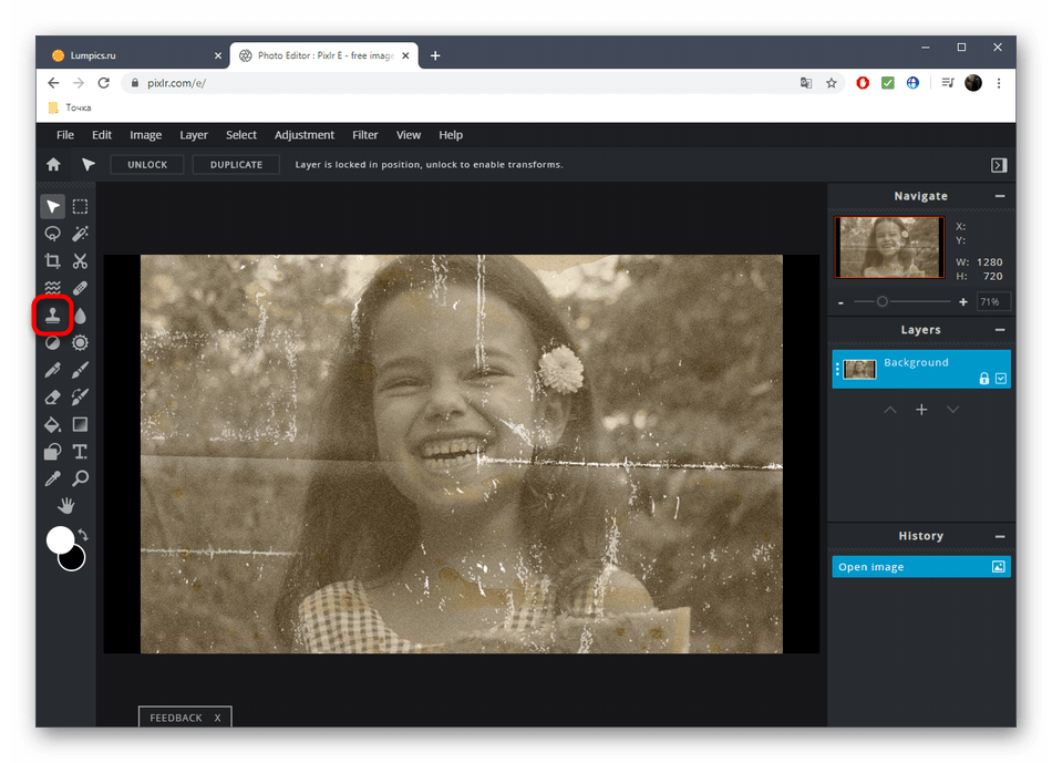 Выбор инструмента Клонирование для рестраврации фото через онлайн-сервис PIXLR