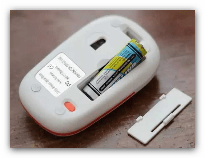 Поменять аккумуляторы или батарейки, когда курсор мыши двигается сам по себе