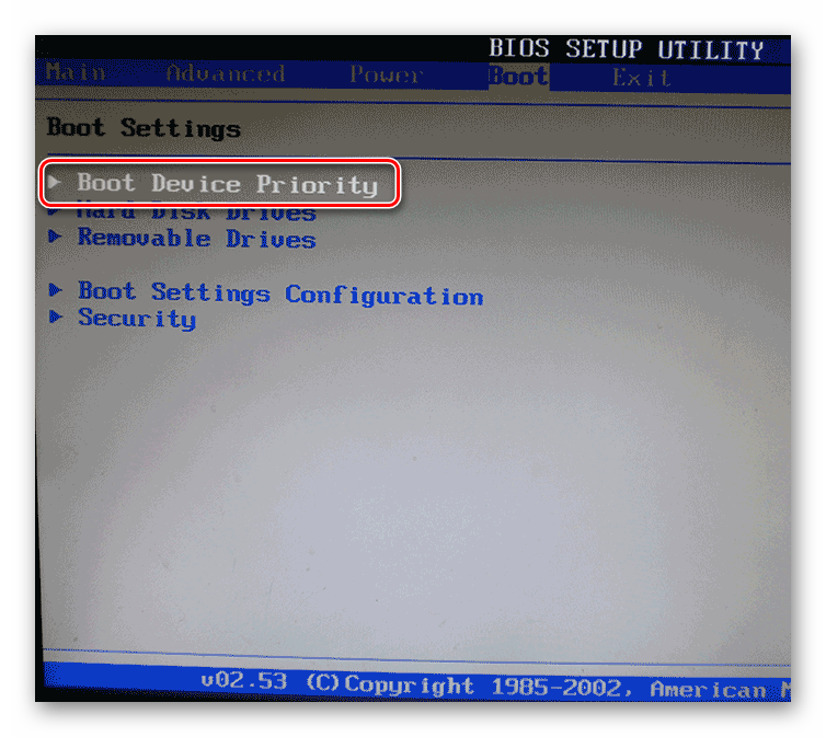 Переход в Boot device priority в БИОС