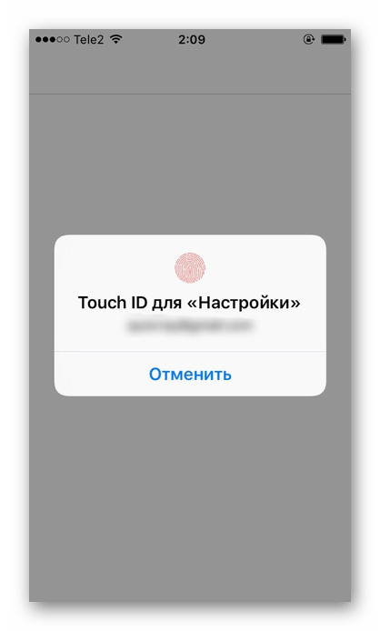 Ввод отпечатка пальца для открытия учетной записи Apple ID на iPhone для привязки банковской карты